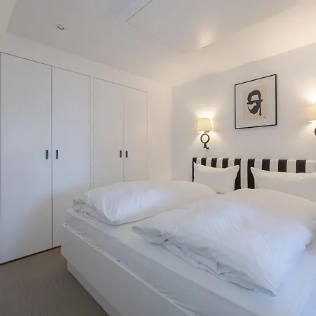 Hues Claire Apartment Kampen