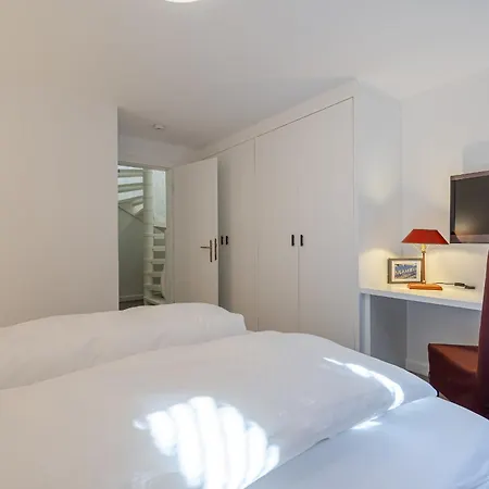 Apartment Hues Claire Kampen