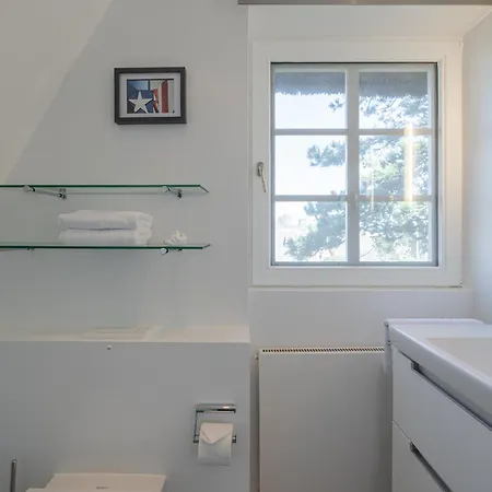 Hues Claire Apartment