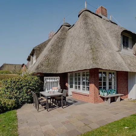 Apartment Hues Claire