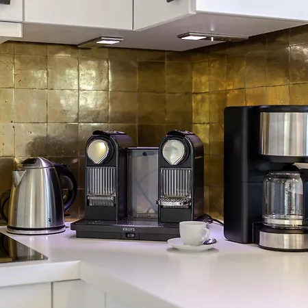 Apartment Hues Claire Kampen